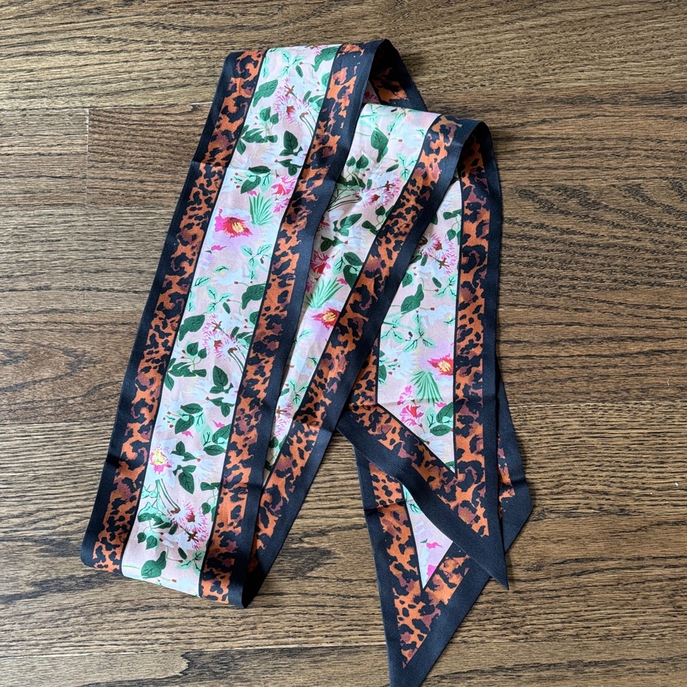 Cabi floral and animal print Scarf like new